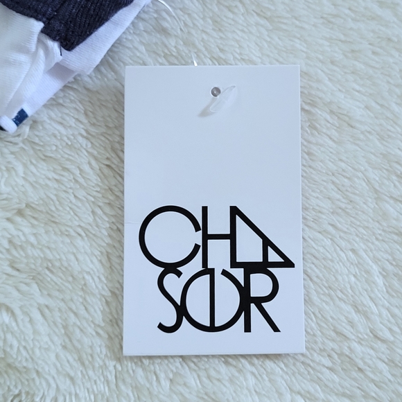 Chaser "LIVE LOVE"❤️ Graphic Tee👕 - NWT - Picture 6 of 12